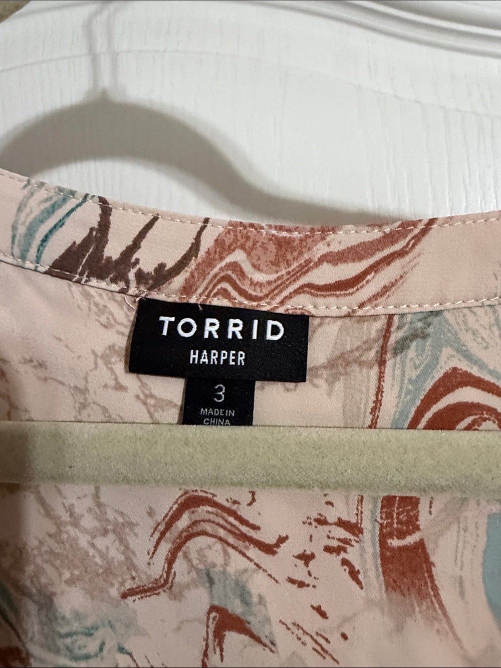 torrid Harper Cream Marble-Print V-Neck Tunic with Teal & Rust Swirls - Picture 2 of 6